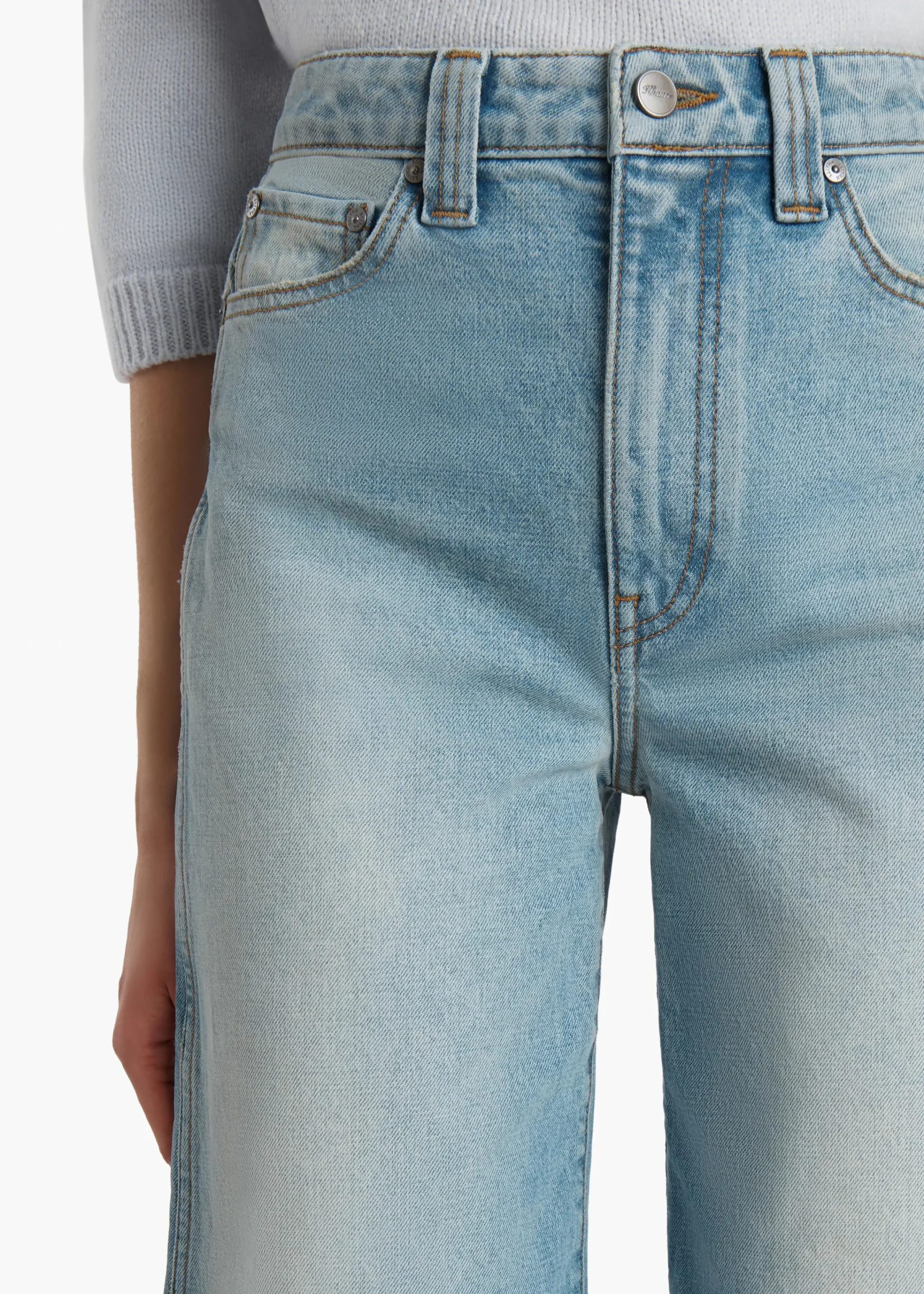 Delina Jean in|Khaite Online