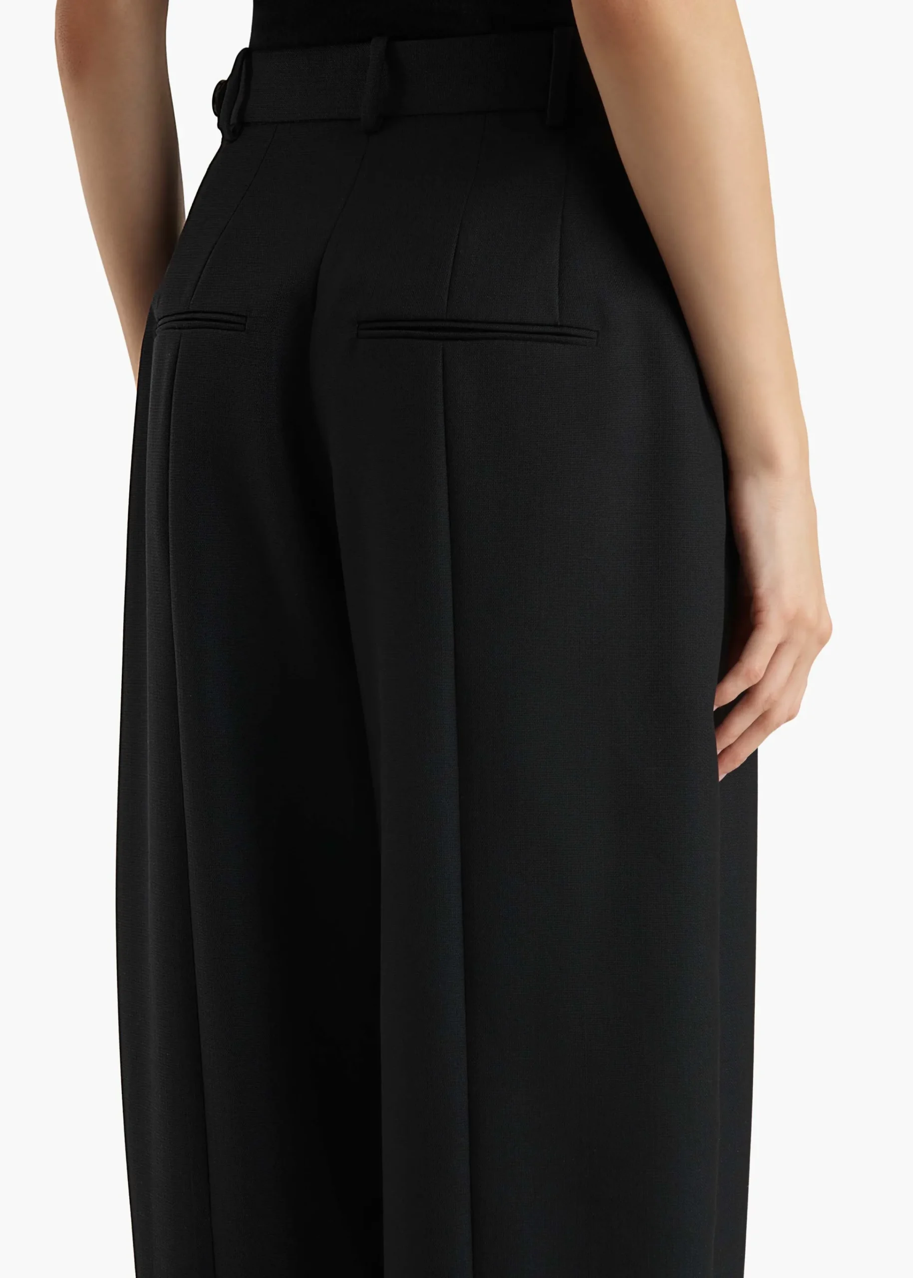 Jude Pant in|Khaite Online