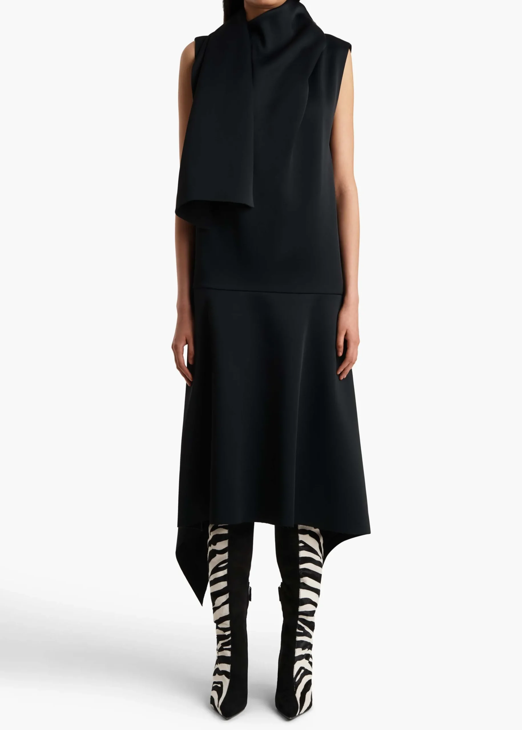 Loell Dress in|Khaite Outlet